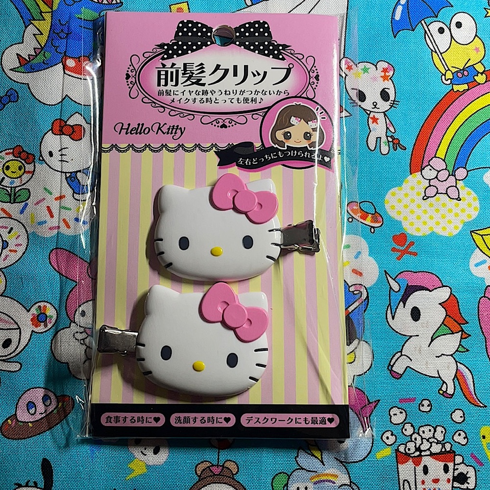 Hello Kitty Pink bow clips